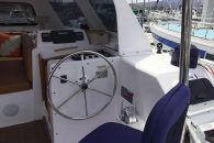 seawind-1000-xl2-ext-helm-starboard