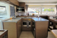 lagoon-450s-int-galley-1