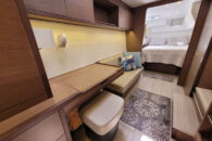 lagoon-450s-int-owners-suite-2