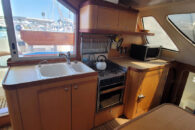 catana-431-int-galley